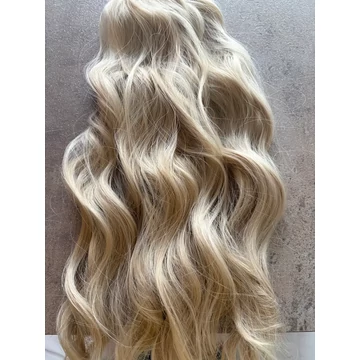 Bézs hullámos vasalható I. osztályú csatos 55-60cm szintetikus haj  180-200gr (31)