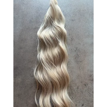 Hamvas bézs szőke hullámos I. osztályú vasalható szintetikus copf 58-60cm  (32)