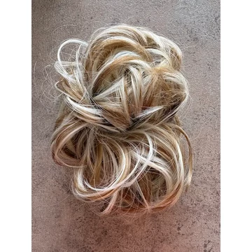 Sötétebb(karamell-világosszőke) melíros szőke hajgumi