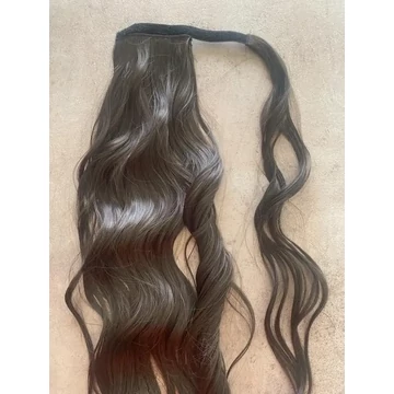 Sötétbarna hullámos vasalható szintetikus copf 55cm (26)