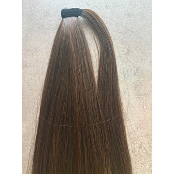 Gesztenye színű, enyhén sötét szálakkal melíros, egyenes I. osztályú vasalható szintetikus copf 60cm (34)