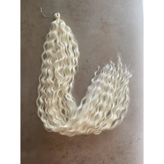 Szintetikus póthaj krémfehér A/1  hullámos(brazil) 100gr /70-75cm (12)