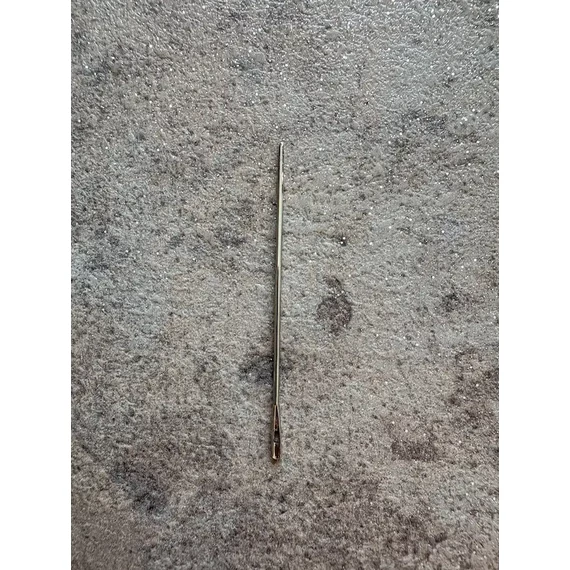 Tű hajfelvarráshoz 