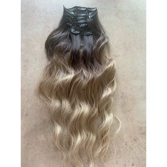 Ombre vasalható I. osztályú csatos, hullámos 55cm szintetikus haj (34)