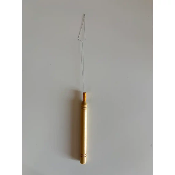 Hosszú nanogyűrű behúzótű (fanyelű)