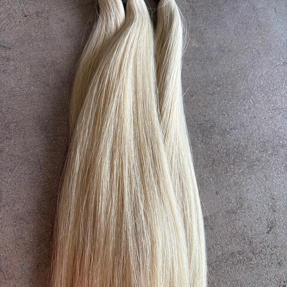 Hamvas platina szőke tape-in (ragasztócsíkos) eredeti haj 60-65 cm/1pár (2db)