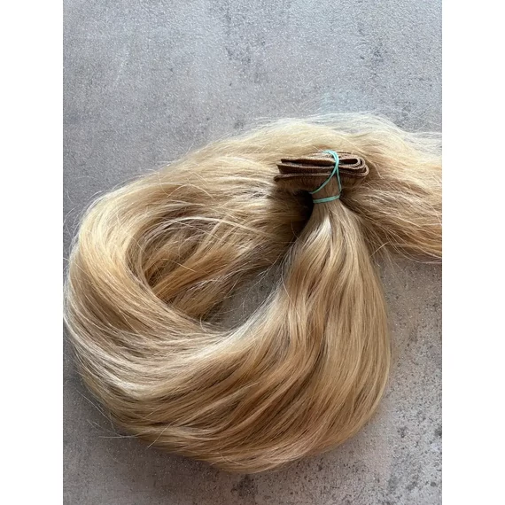 Festett világosszőke tresszelt hullámos 50cm 100% eredeti haj/1gr