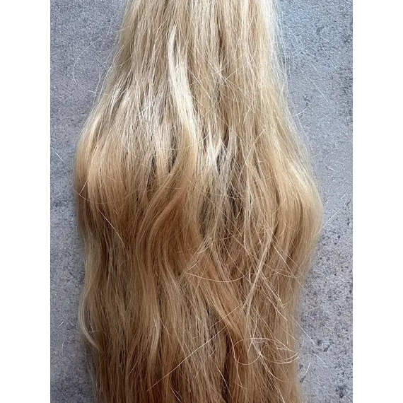 Festett 8-as tresszelt hullámos 50cm 100% eredeti haj/1gr