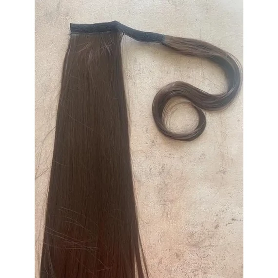 Csokibarna egyenes vasalható szintetikus copf 60cm (25)